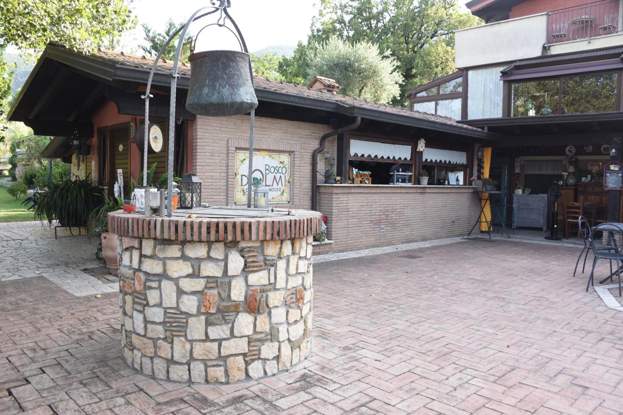Bosco D'Olmi Country House Sant'Andrea del Garigliano エクステリア 写真