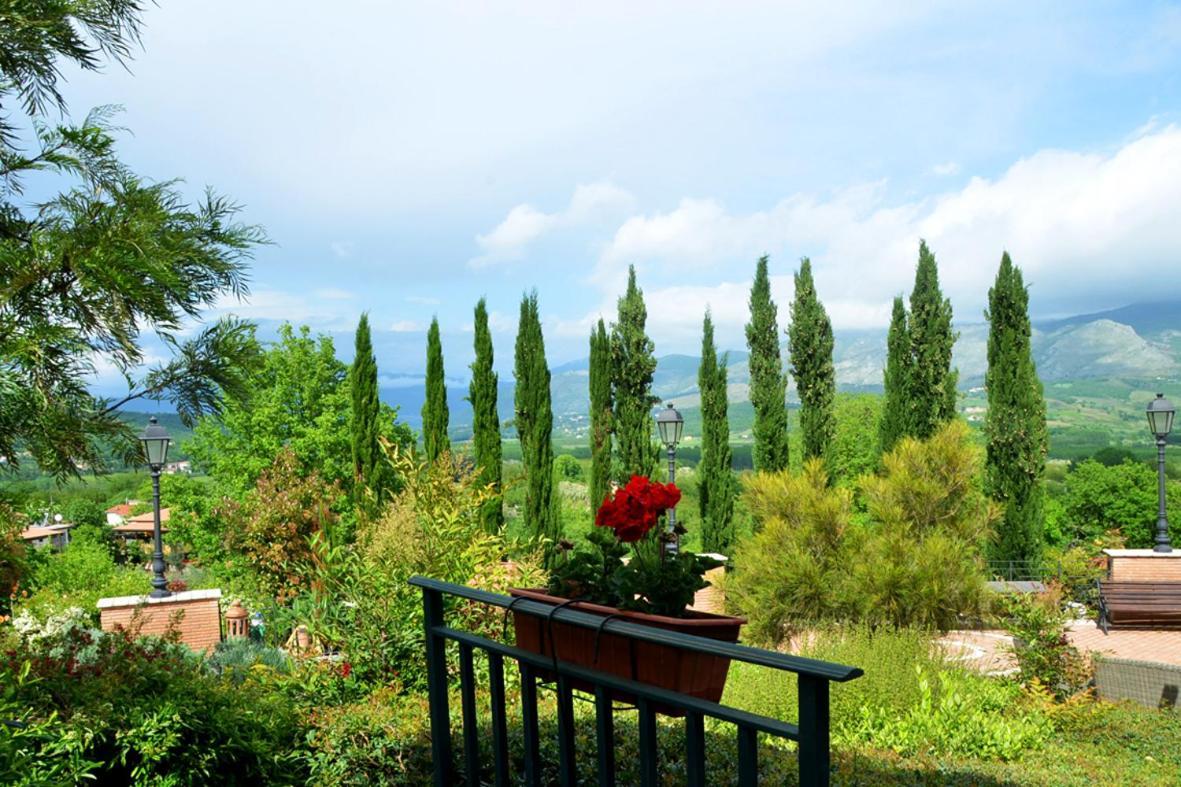 Bosco D'Olmi Country House Sant'Andrea del Garigliano エクステリア 写真