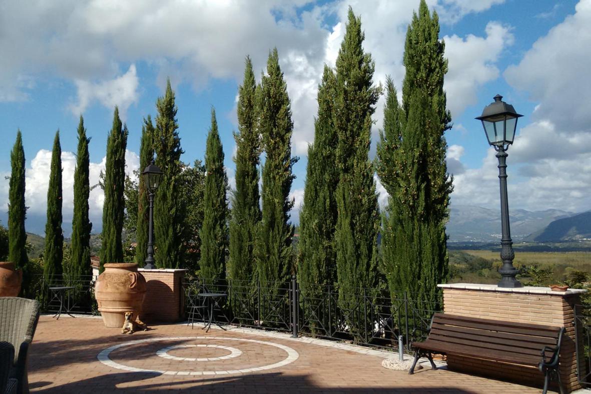 Bosco D'Olmi Country House Sant'Andrea del Garigliano エクステリア 写真