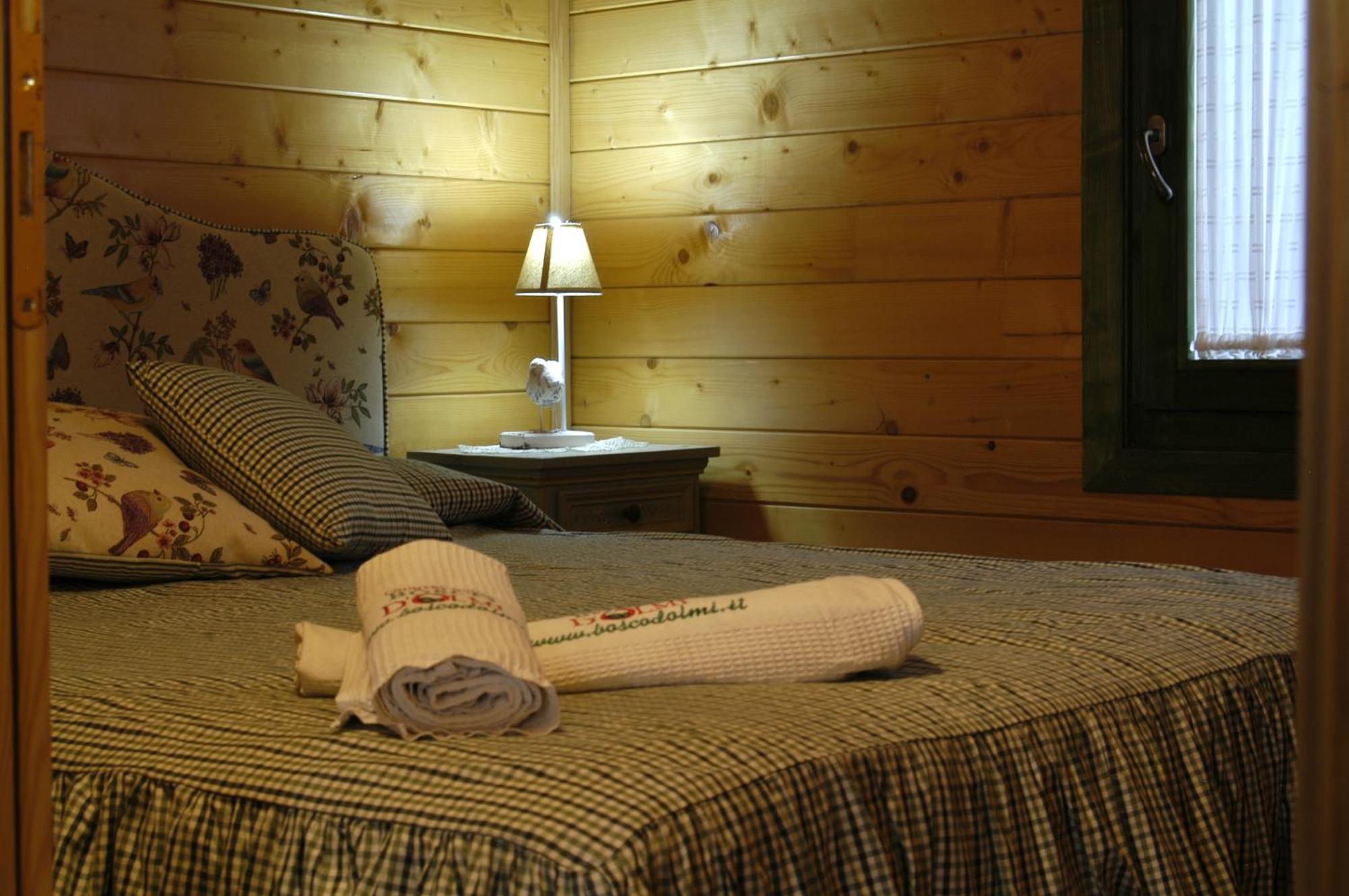 Bosco D'Olmi Country House Sant'Andrea del Garigliano エクステリア 写真