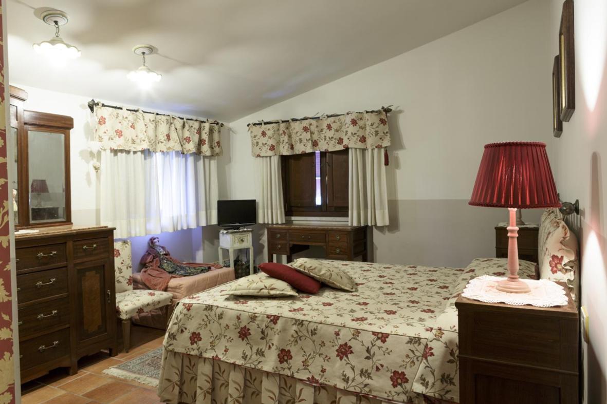 Bosco D'Olmi Country House Sant'Andrea del Garigliano エクステリア 写真