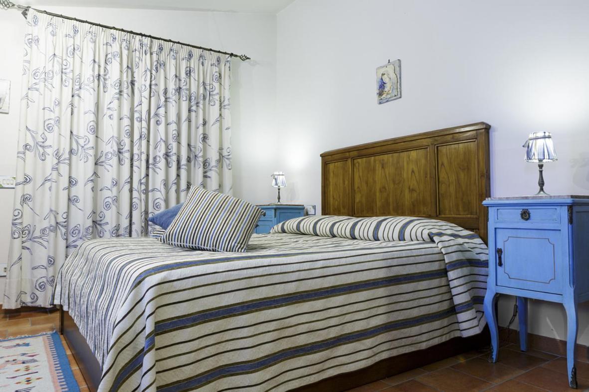 Bosco D'Olmi Country House Sant'Andrea del Garigliano エクステリア 写真