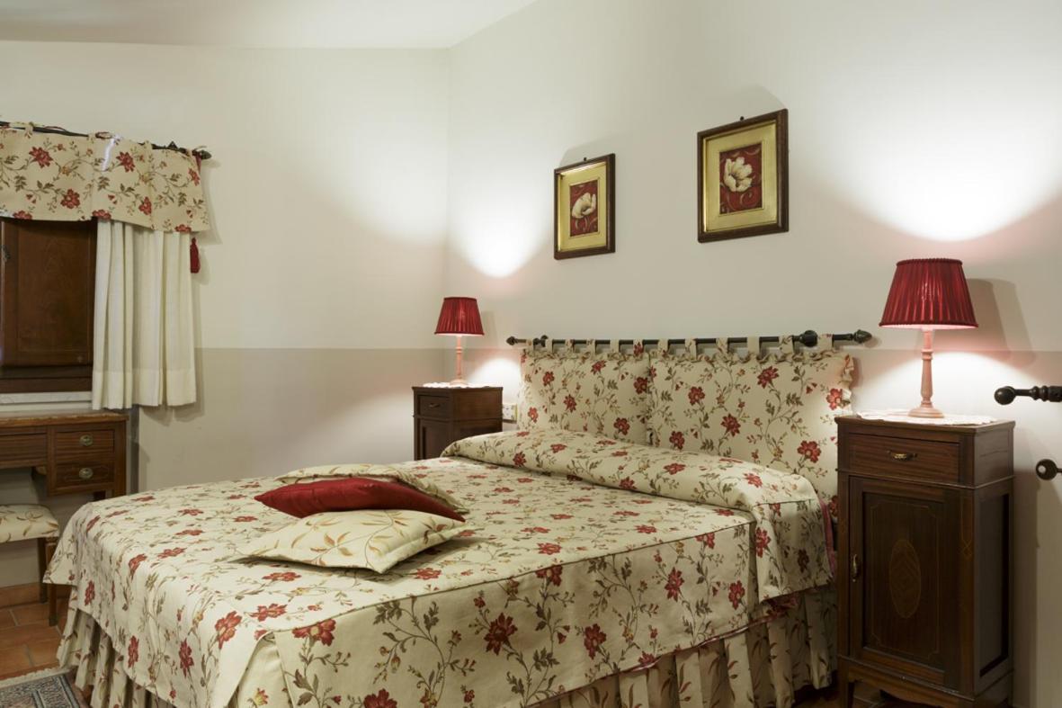 Sant'Andrea del Garigliano Bosco D'Olmi Country House Bed & Breakfast エクステリア 写真